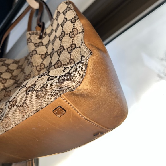 Gucci Beige and Brown Shoulder Bag - Picture 15 of 16